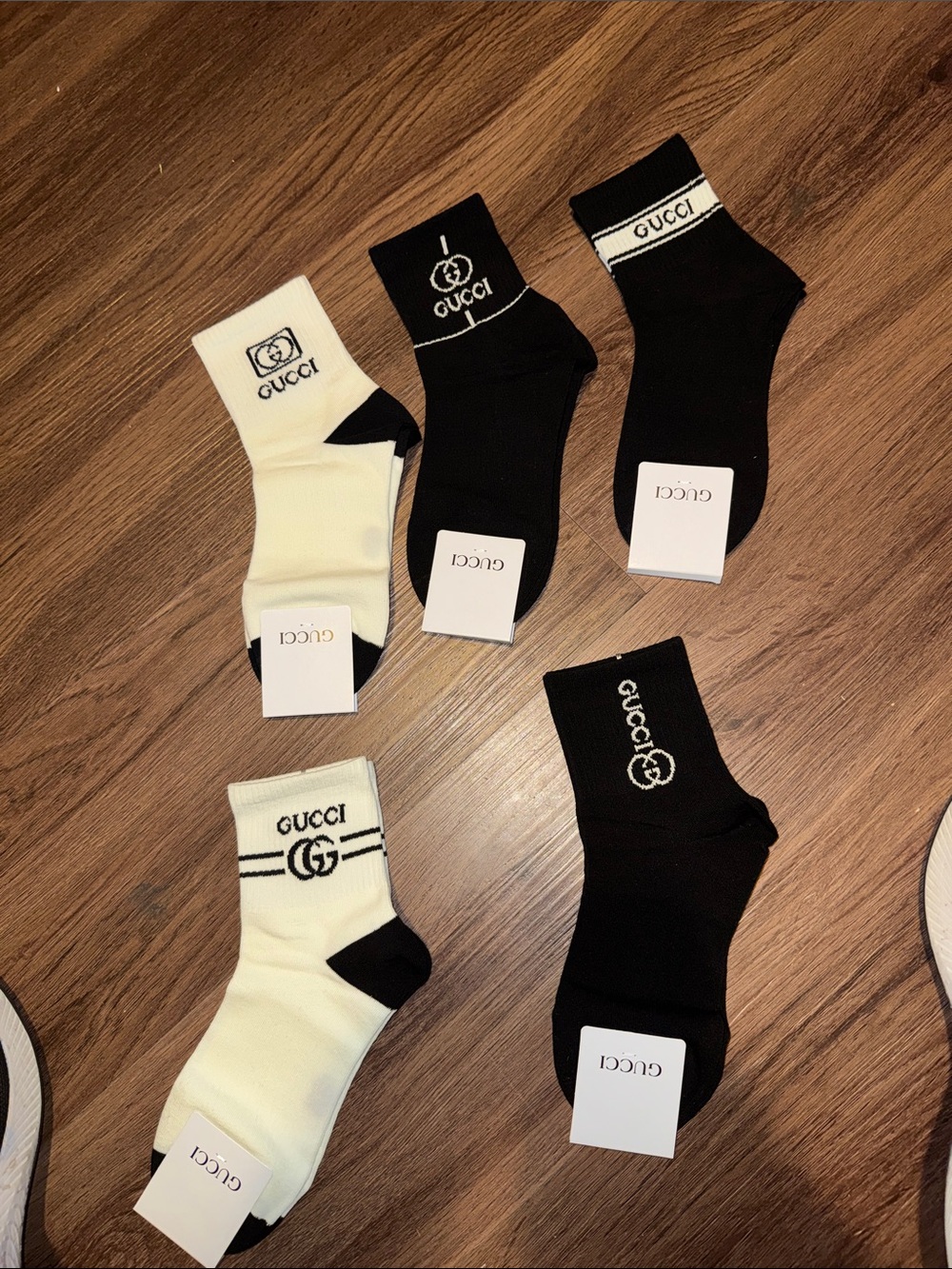 Unbranded NWT GG Logo Crew Socks - Black & Cream
